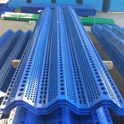 Hàng rào chắn gió bằng thép